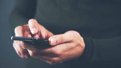 Akıllı telefonlar hayatımızın ayrılmaz bir parçası haline geldi, ancak her