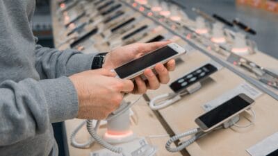 Yeni telefon alacaksanız iki kez düşünün... Yeni bir Android telefon