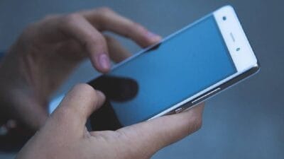 Akıllı telefonlarda pil ömrünü korumak için önemli bir adım atıldı.