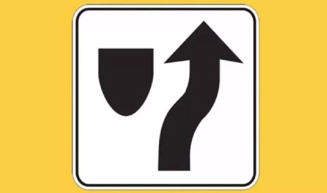 Dil işaretli trafik levhası şaşırttı: İşte merak edilen anlamı Ukrayna’da yollara yerleştirilmeye başlanan yeni bir trafik levhası sürücülerin dikkatini