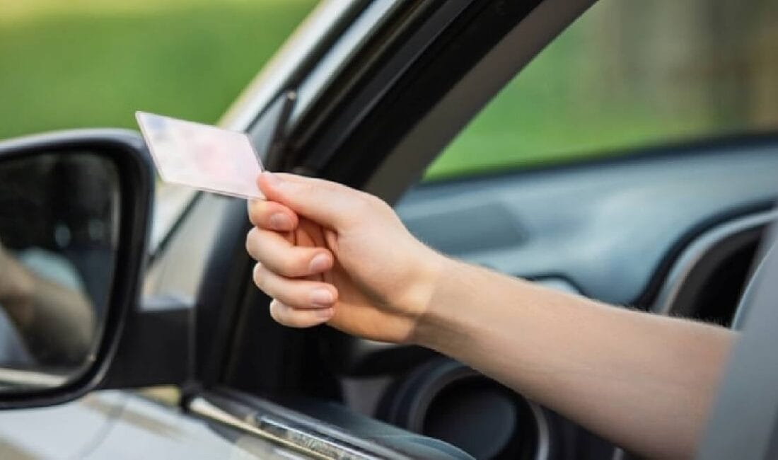 Ehliyet almanın en zor olduğu ülkeler belli oldu Ehliyet sınavı birçok ülkede basit bir prosedür olarak görülse de,