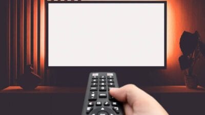 Yeni televizyon almak isteyen tüketicilerin karşısına en sık çıkan iki