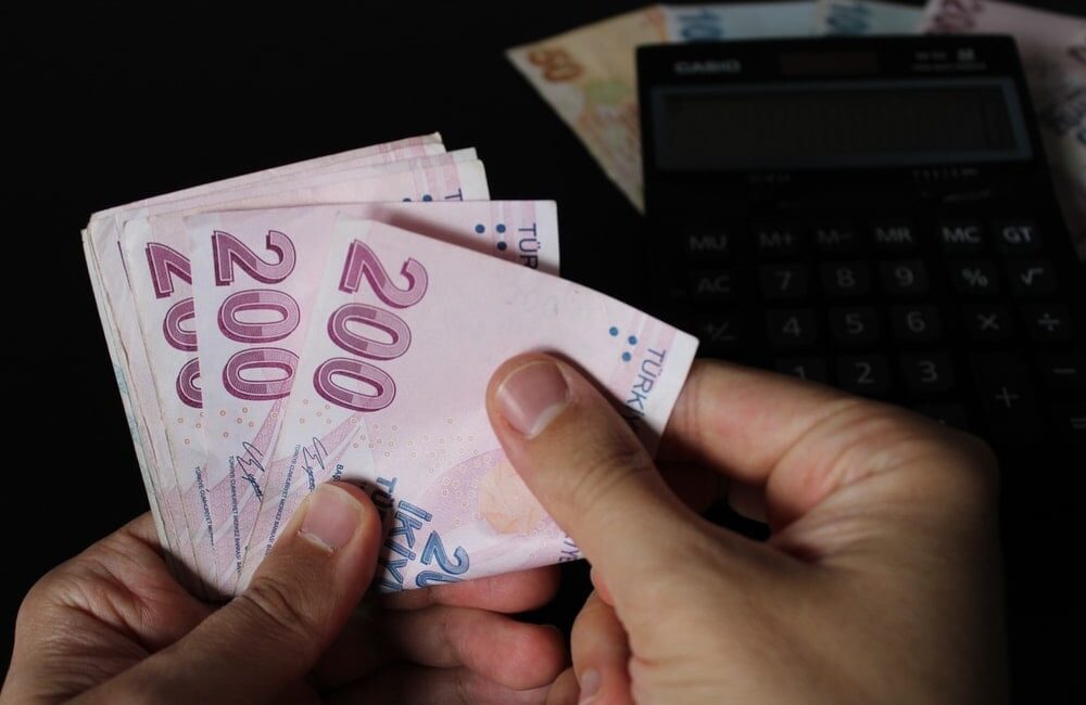 Asgari ücret için yeni formül ortaya çıktı Milyonların beklediği 2026 asgari ücret zammı için maraton başlıyor. Çalışma